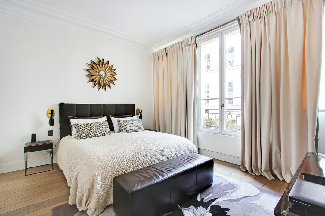 Paris - 7
